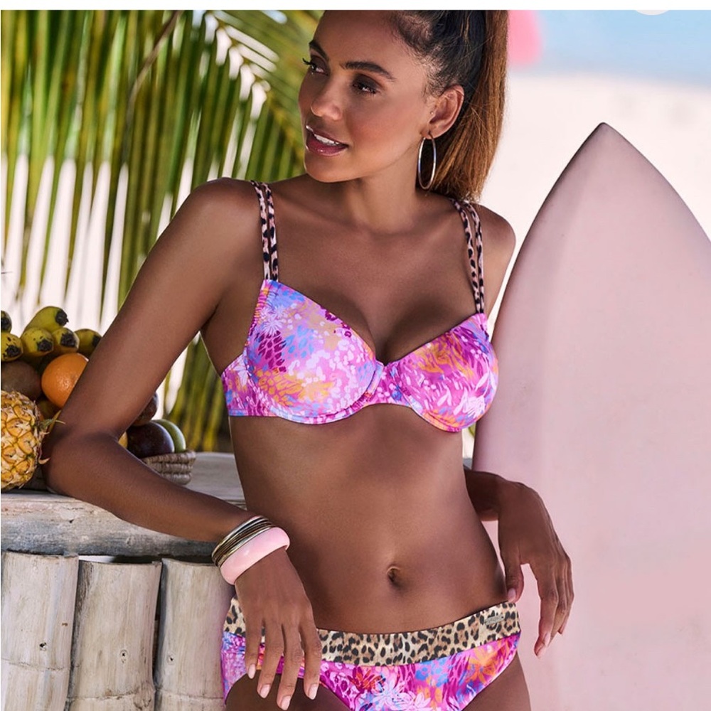 Vibrant Pink and Purple Bikini with Leopard Accents